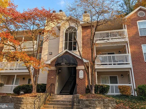 1523 Lincoln Way APT 103, McLean, VA 22102