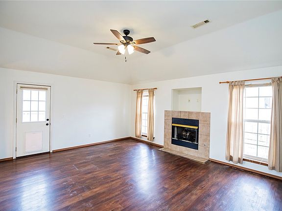 3rd image of 3393 Ashton Ln