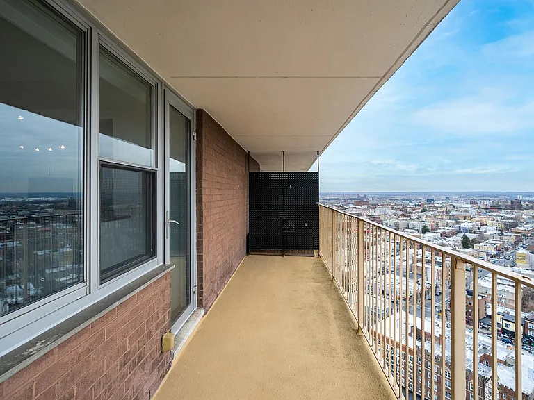 6040 Boulevard East #17M — Photo 3