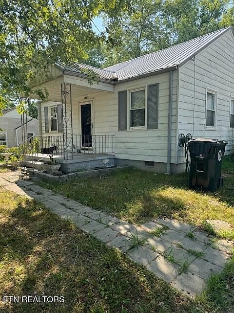 1st image of 800 Algonquin Dr