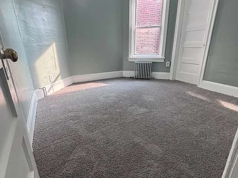 228 N Edgewood St — Photo 5