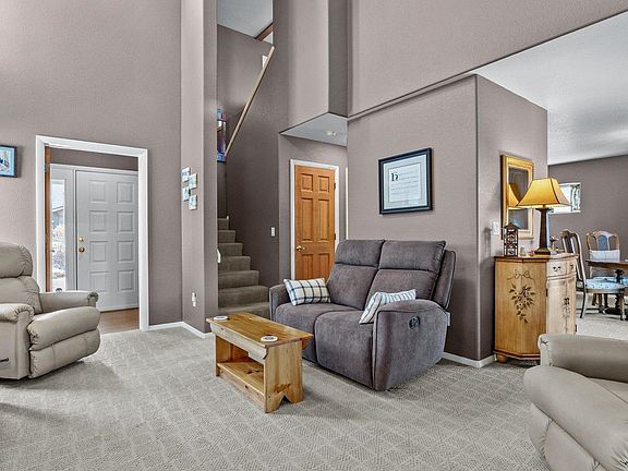 3rd image of 2344 1/2 Rattlesnake Ct