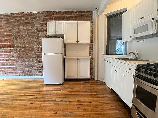 5th image of 242 E 77th St APT 2FE