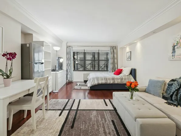 140 East 56th Street 3G image 1 of 8