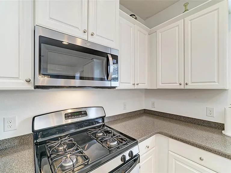 4650 Woodbrook Dr — Photo 14