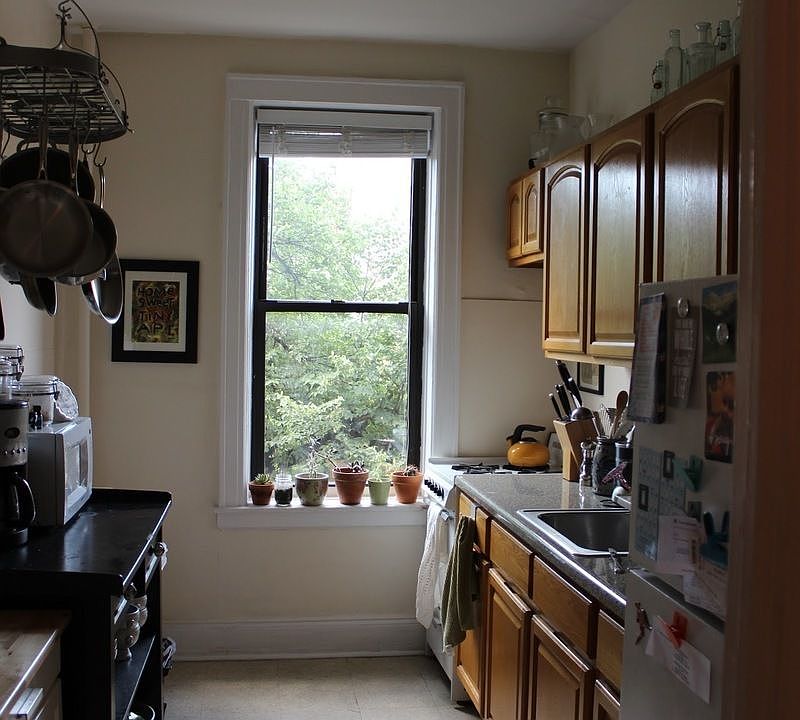 2nd image of 3084 35th St APT 3A