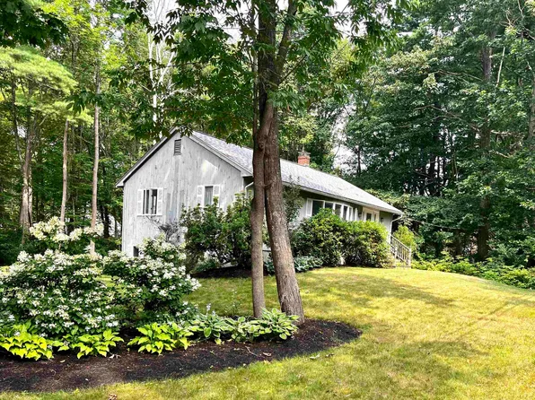 66 Woodland Rd, North Hampton, NH 03862