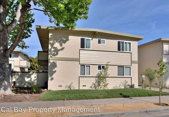 5th image of 954 Ravenscourt Ave APT 1