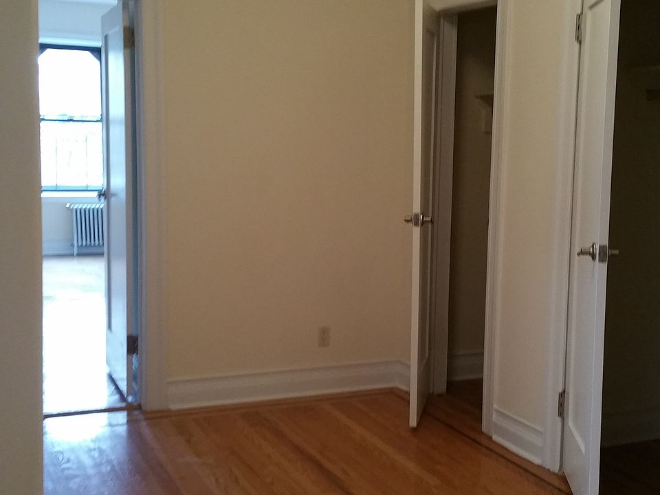1st image of 4209 47th Ave APT 5J