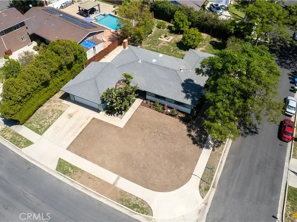 8554 Hanna Ave, Canoga Park, CA 91304