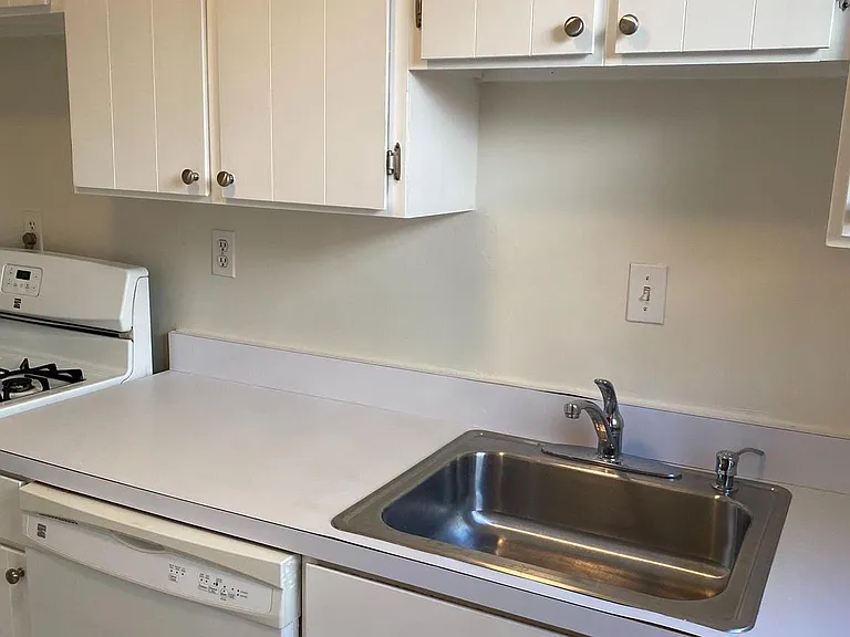 1300 N Meade St #22 — Photo 21