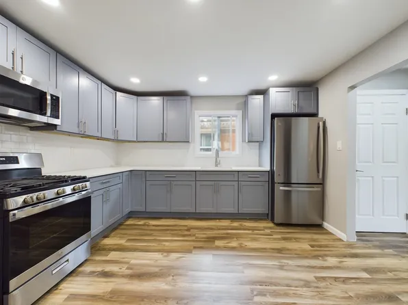 10 East View Court image 2 of 20