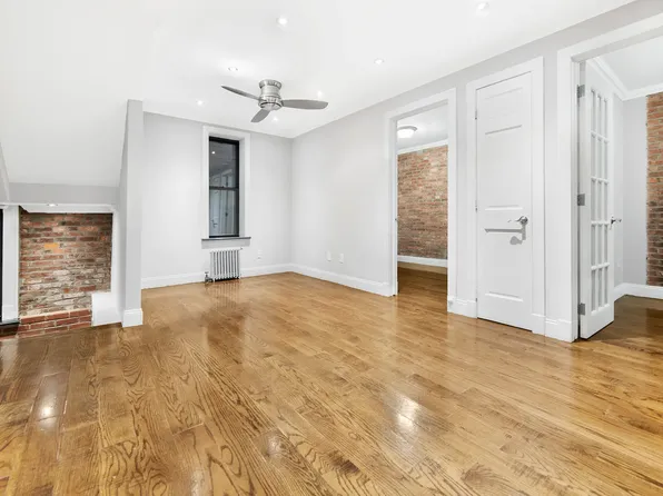 47 1/2 E 1st St, New York, NY