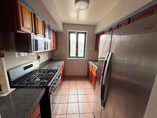 1409 Metropolitan Ave #7E Photo 1