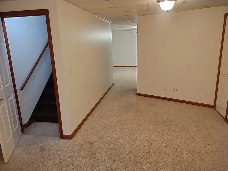 4683 Barrington Dr — Photo 16