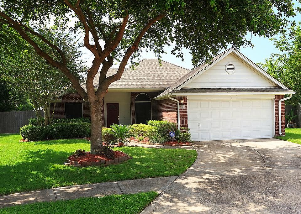 1st image of 822 Oak Lodge Ct