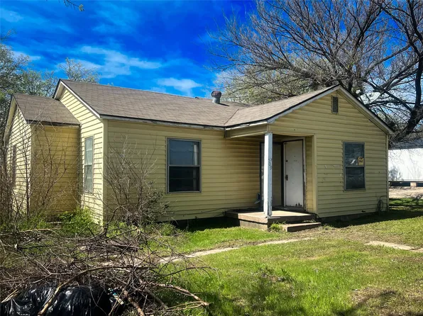 509 Henderson Pr, Jacksboro, TX 76458
