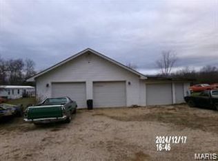 265 Greenbriar Rd, Leasburg, MO 65535