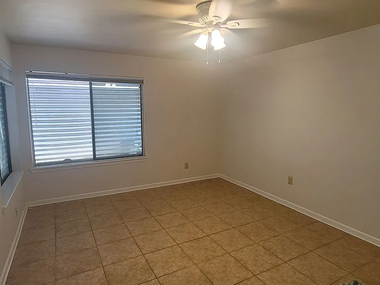7523 Beaudelaire Cir — Photo 9