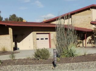 5268 Singer Rd, Las Cruces, NM 88007