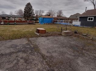 41225 Belvidere St, Harrison Township, MI 48045