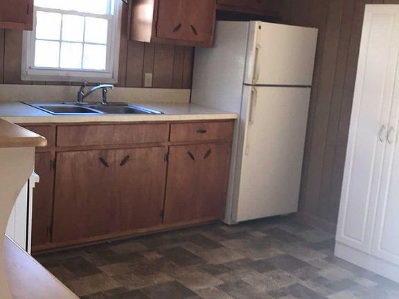 4th image of 109 Brooklyn Ave