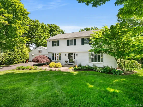 12 Northcliff Drive, West Hartford, CT 06117
