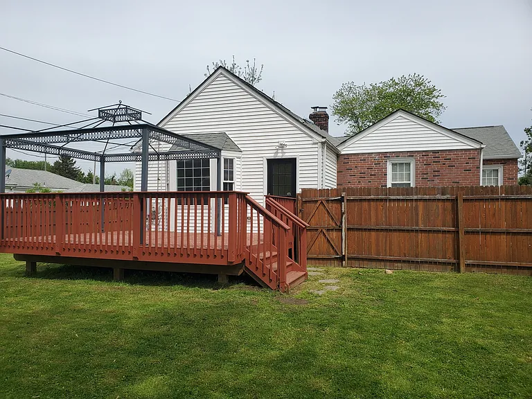 1222 Field Rd — Photo 16