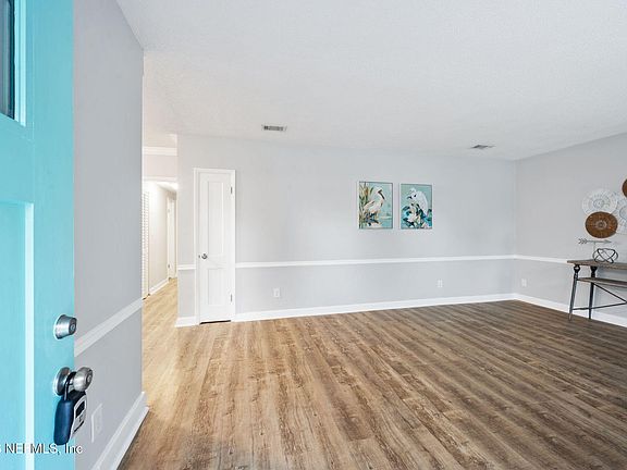 3rd image of 6237 TEMPLE Road
