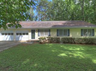 2105 Chaparral Dr, Snellville, GA 30078