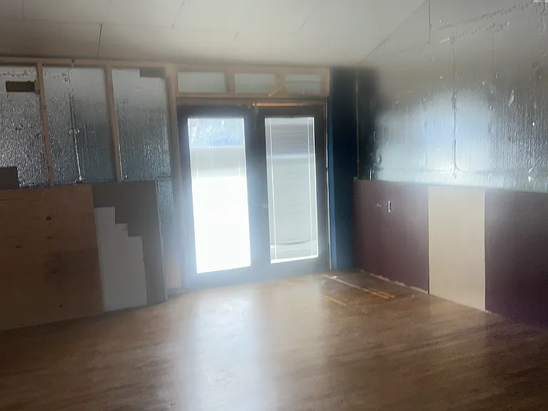 634 Clark Ave — Photo 5