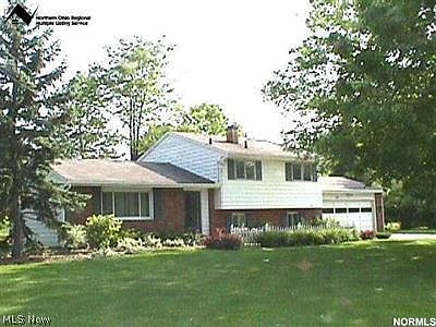 1st image of 225 N Oakmont Dr