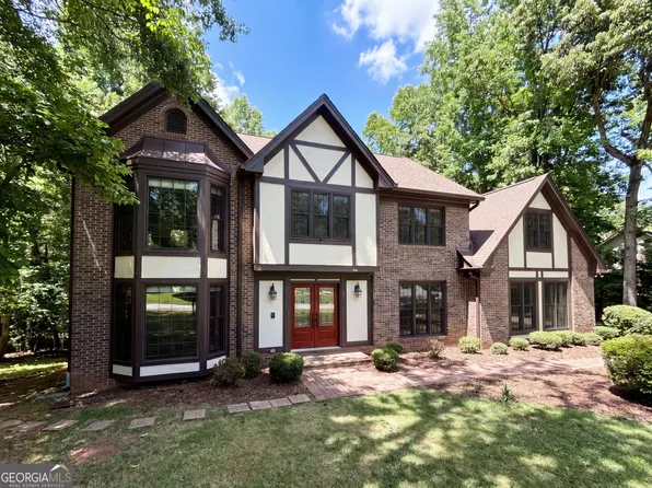 2360 Kimbrough Ct, Sandy Springs, GA 30350