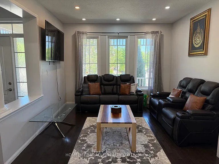 23 Dalton Dr — Photo 3