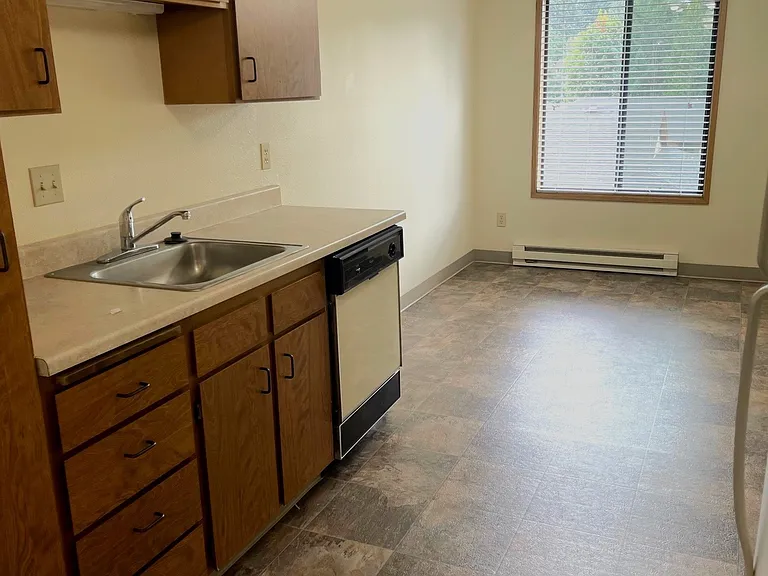 Chestnut Place Apartments — Photo 15