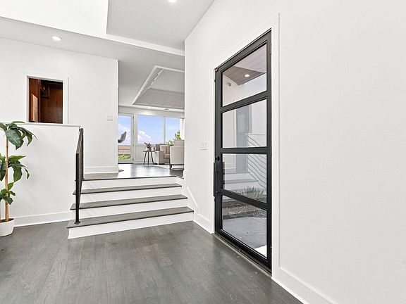4th image of 2100 Headwater Ln