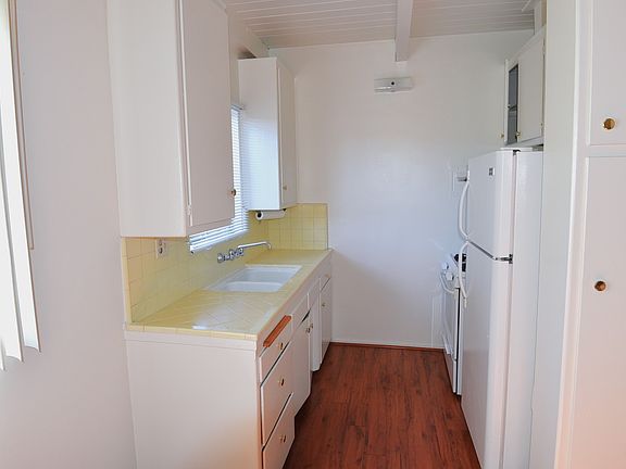 5th image of 5160 Denny Ave #7