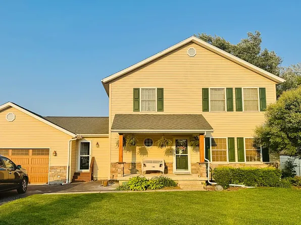 9943 N West Dr, Manteno, IL 60950