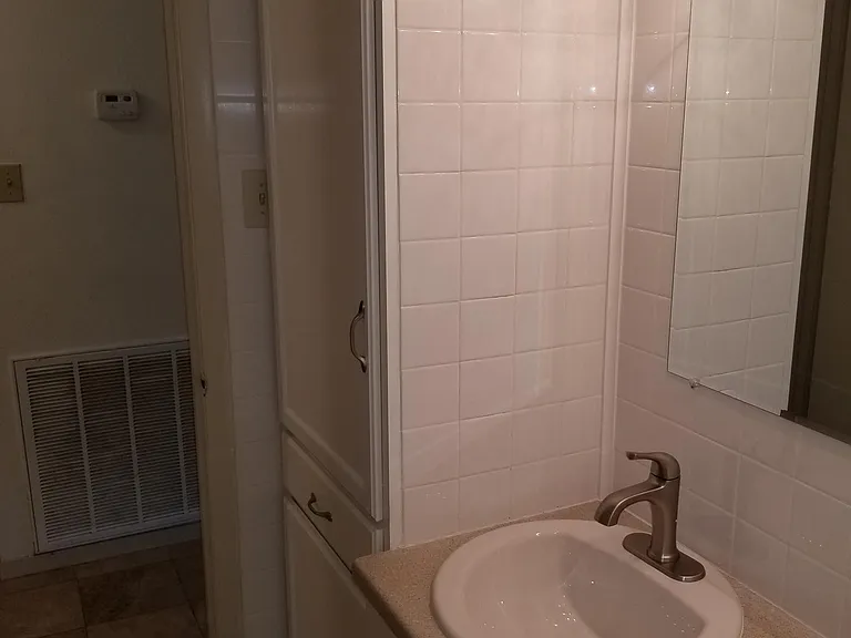 518 Walnut St — Photo 16
