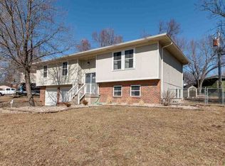 1304 Givens Rd, Manhattan, KS 66503