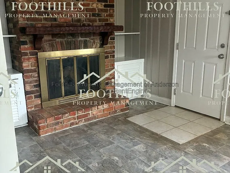 809 Wilson St — Photo 12