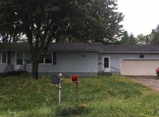 6463 Robert St, Vesper, WI 54489