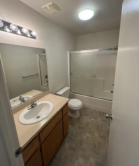 3035 Bright St — Photo 9
