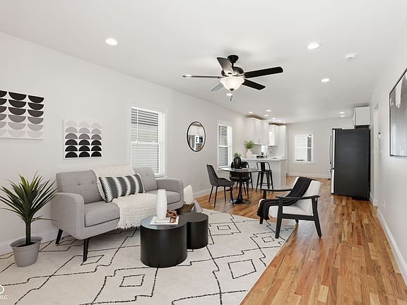 3rd image of 5018 Primrose Ave
