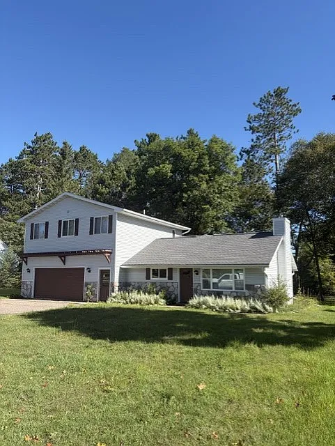 3 bed, 1947 sqft, $1,600 — Photo 1