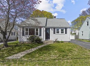 28 Weldon St, Pawtucket, RI 02861