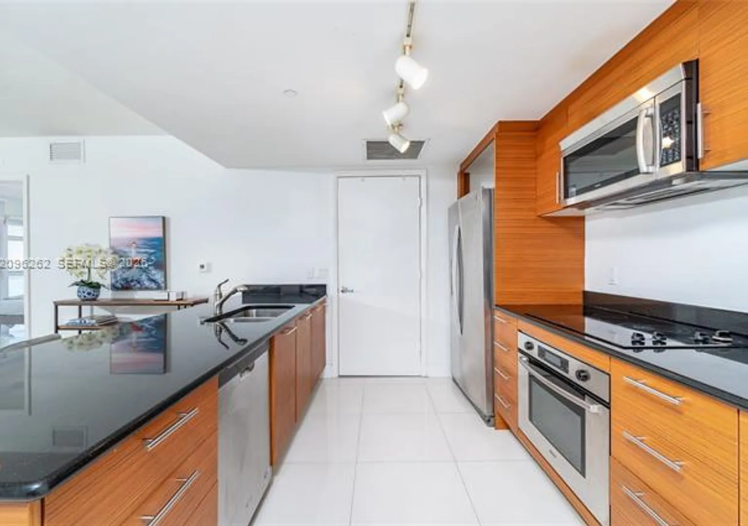 50 Biscayne Blvd cu-3906, Miami, FL 33132 — Photo 1