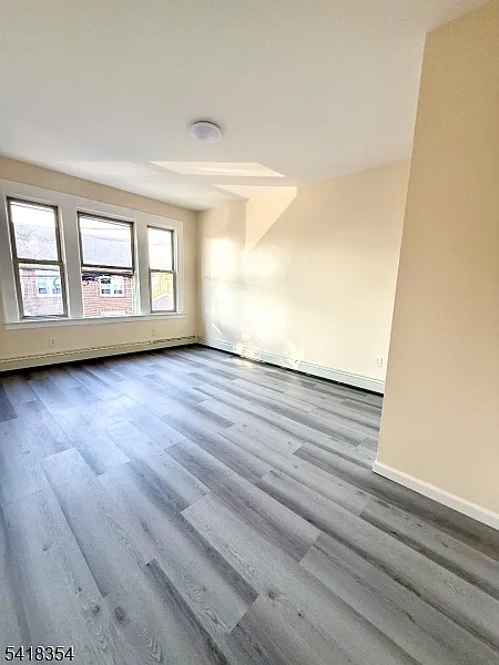 4 bed, 1.0 bath, $2,200 — Photo 3