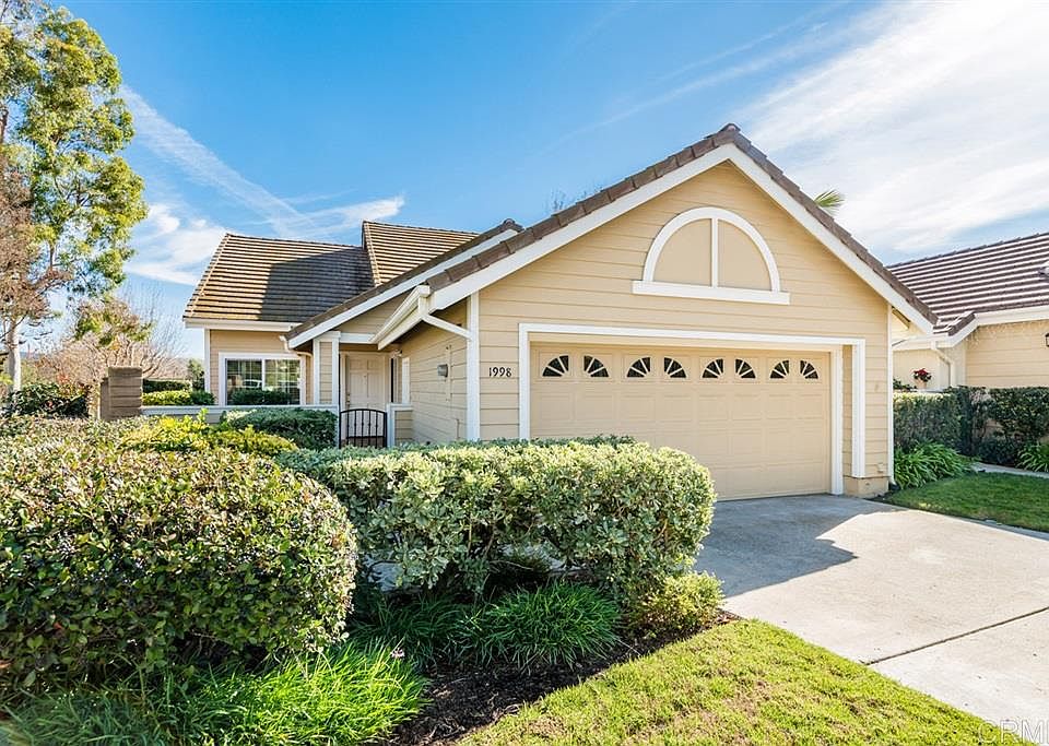 2nd image of 1998 Spyglass Cir