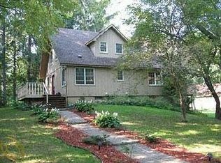 9008 Glenwood Ln, Northville, MI 48168